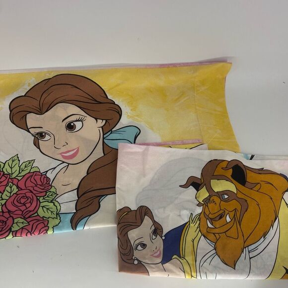 Disney Vintage Beauty and the Beast Belle Reversible Standard Pillowcase - Picture 1 of 4
